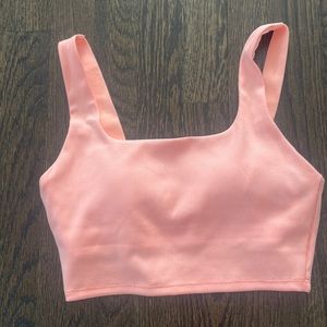 Neverworn GAPFit sports bra/crop top.